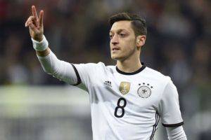 juventus, spunta ozil