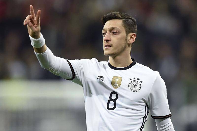 juventus, spunta ozil