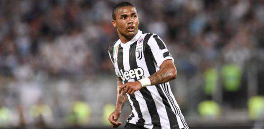 Calciomercato Juventus, Psg in pressing su Douglas Costa