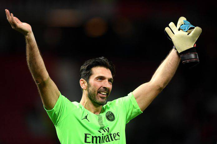 Manchester United v Paris Saint-Germain - UEFA Champions League Round of 16: First Leg PSG Campione Buffon