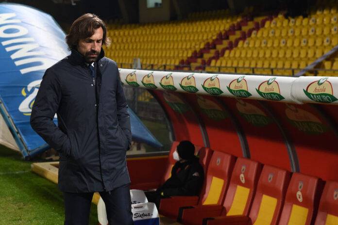 Andrea Pirlo lascia a testa bassa la panchina della Juventus nella trasferta di Benevento (Getty Images) Juventus