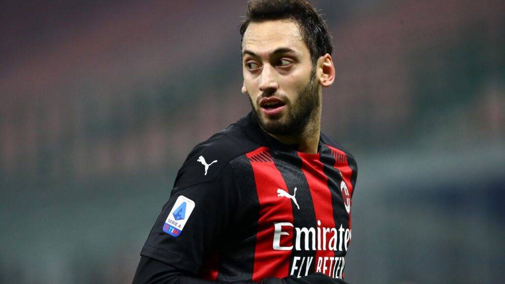 Calhanoglu-Milan, la volontà è di proseguire insieme