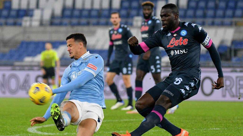 Koulibaly infortunato nella partita contro la Lazio