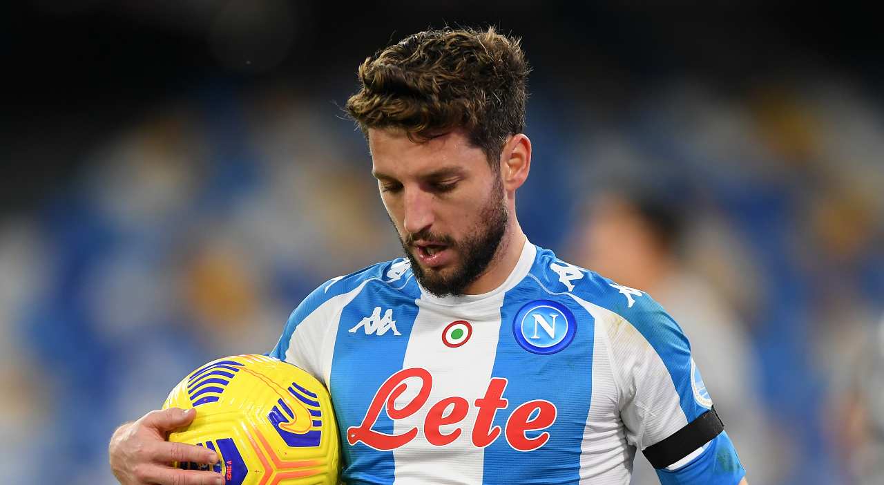 Napoli in azione con la maglia del Napoli