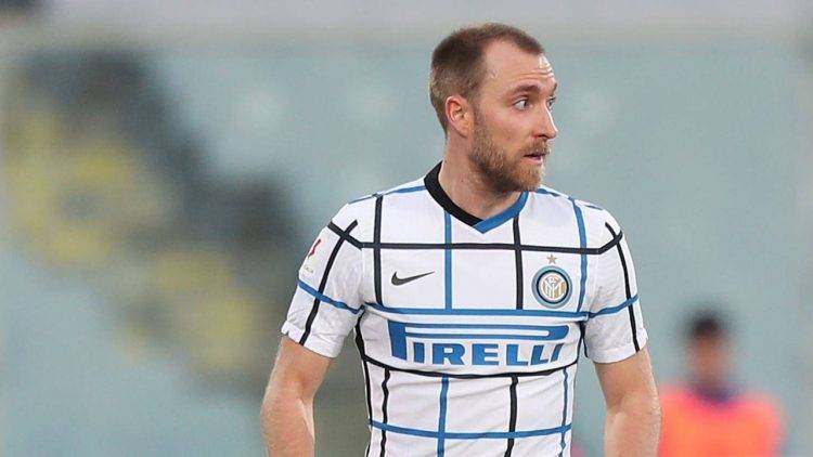 Christian Eriksen in azione con la maglia dell'Inter