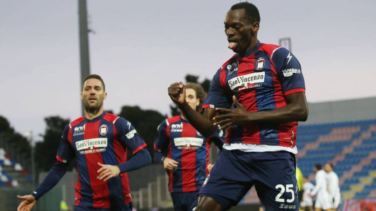 Crotone Benevento Simy