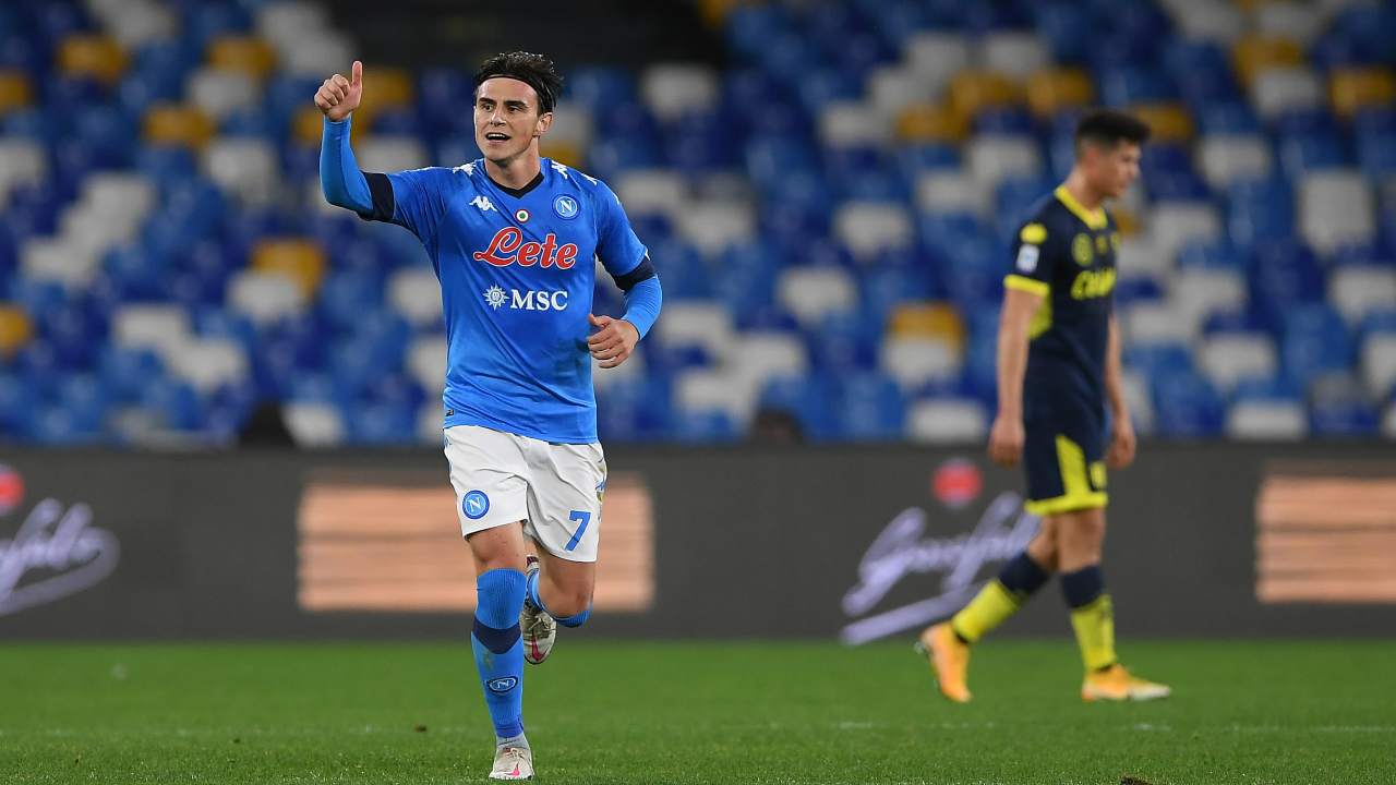 Elmas esulta al gol