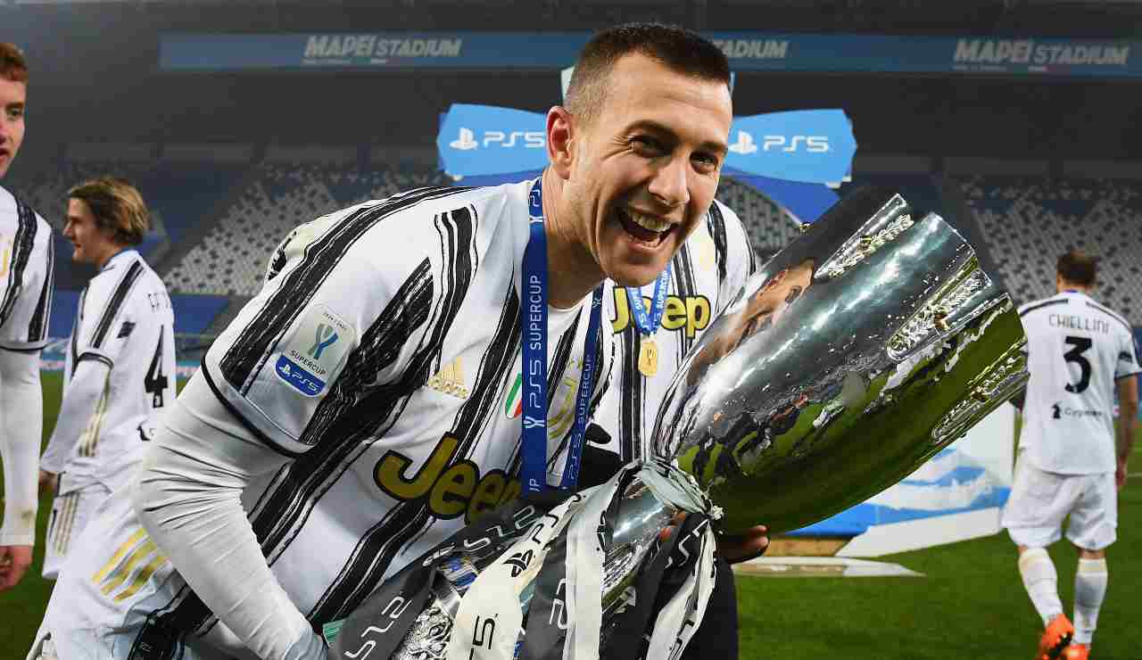 Bernardeschi festeggia la Supercoppa