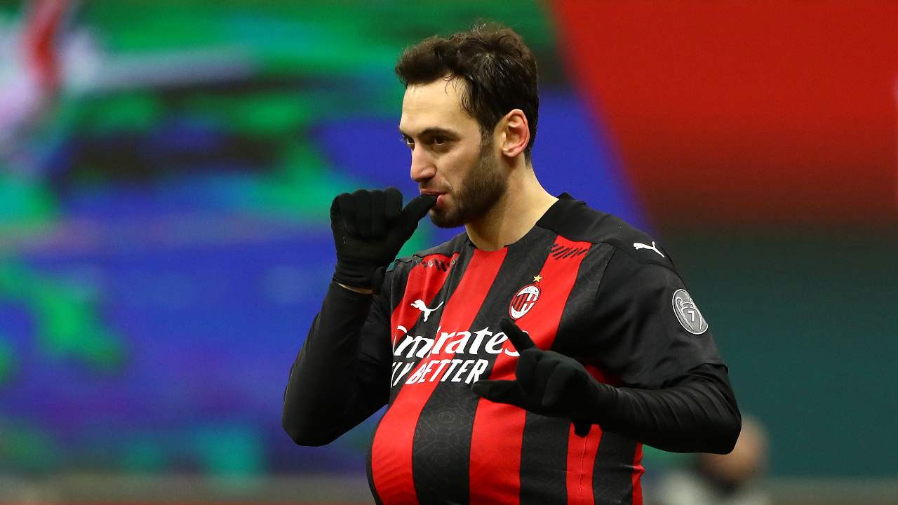 calhanoglu milan rinnovo (1)