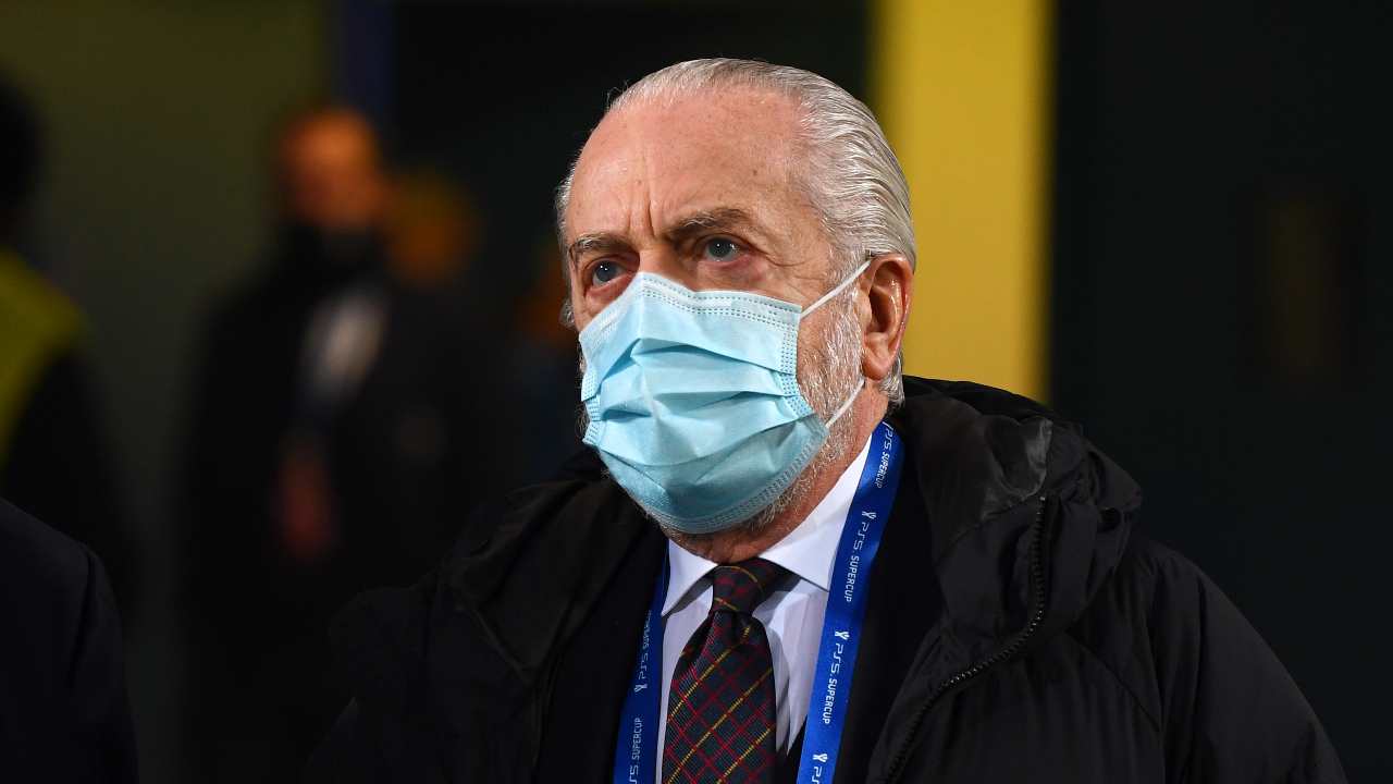 De Laurentiis con la mascherina