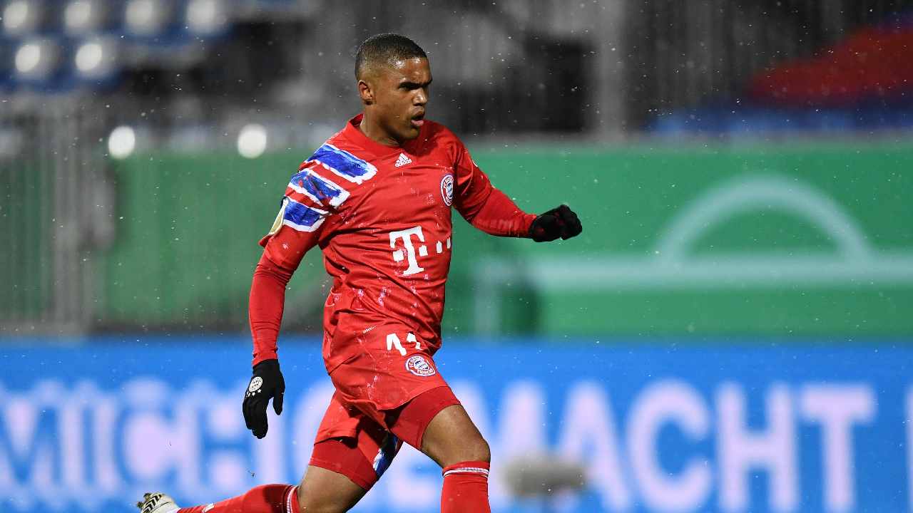 Douglas Costa in azione
