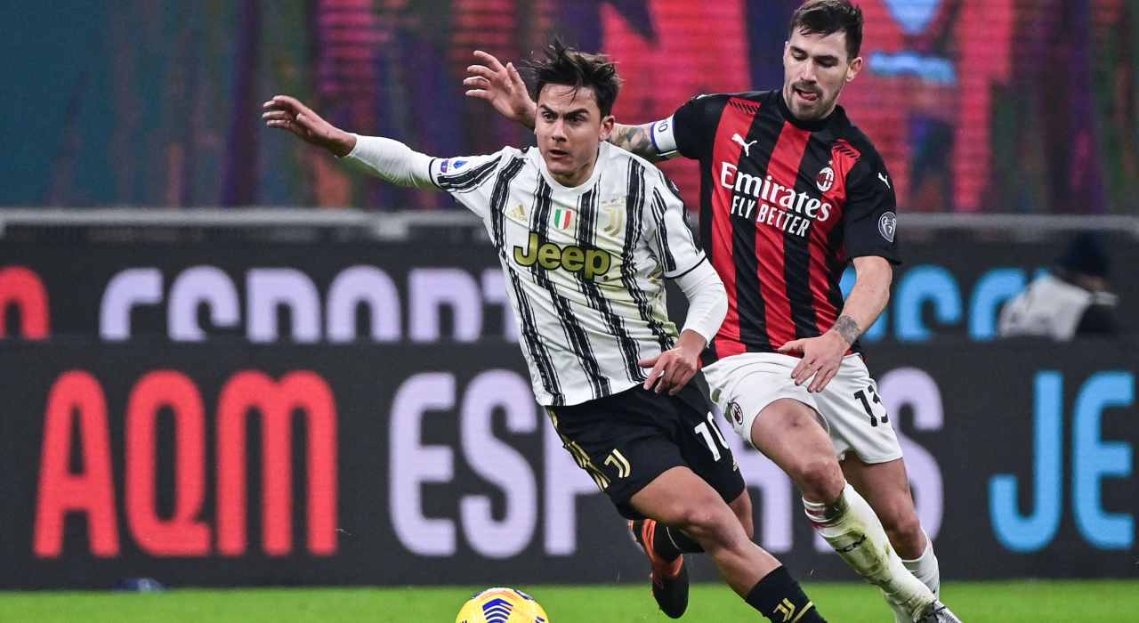 Dybala in azione contro il Milan