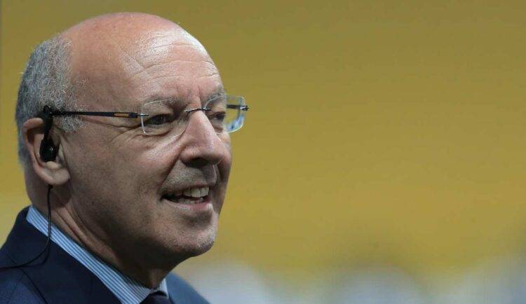 Giuseppe Marotta sorride