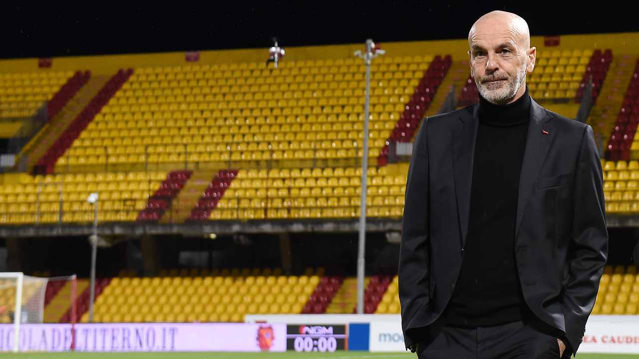 Stefano Pioli entra in campo