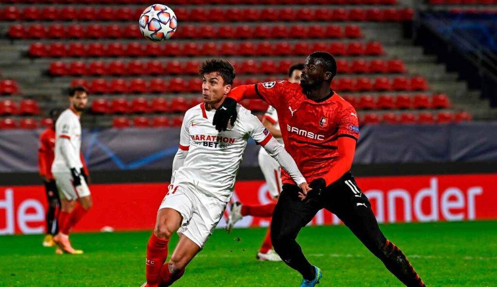 Niang in azione con la maglia del Rennes