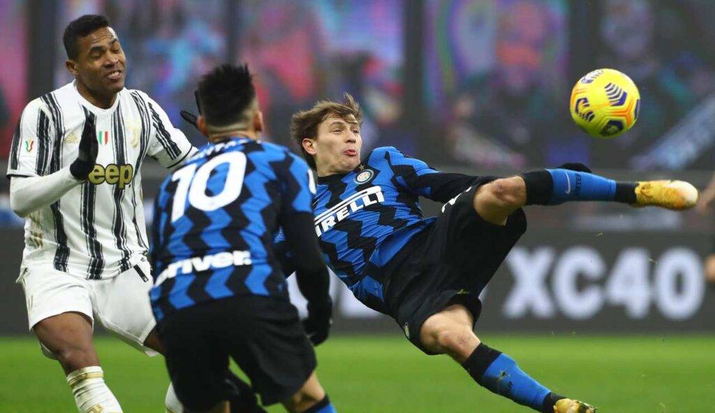 Tentativo di girata di Nicolò Barella in Inter-Juventus