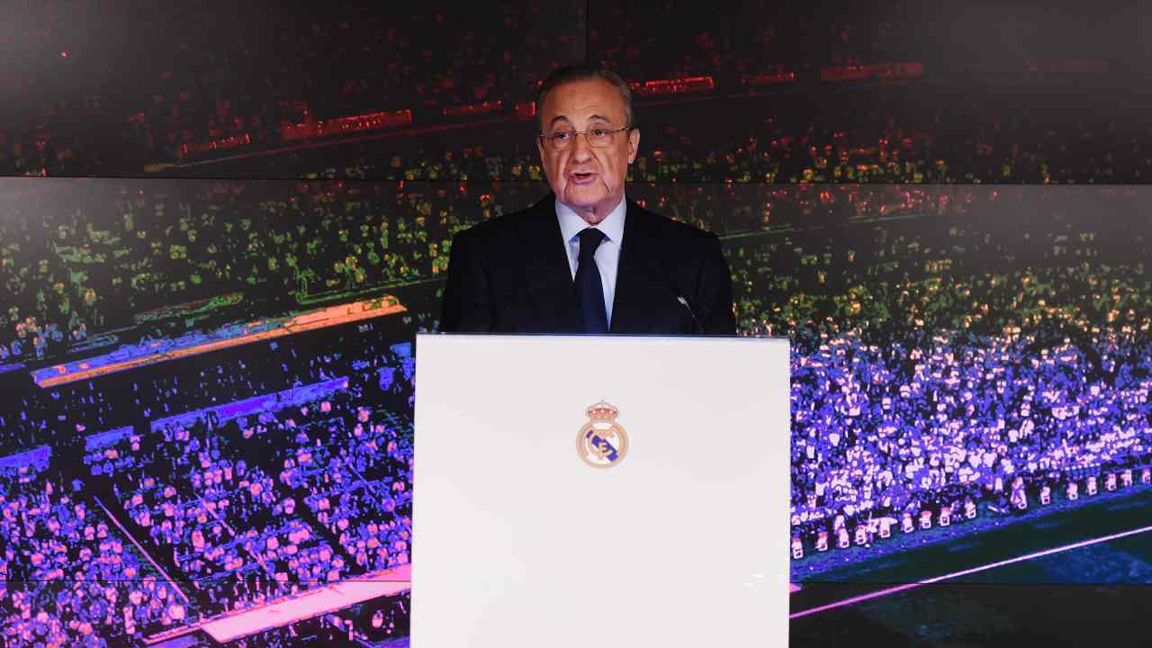 Florentino Perez in conferenza