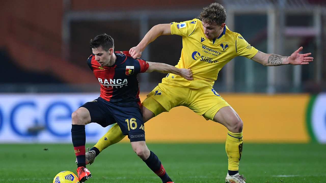 Genoa-Verona in campo