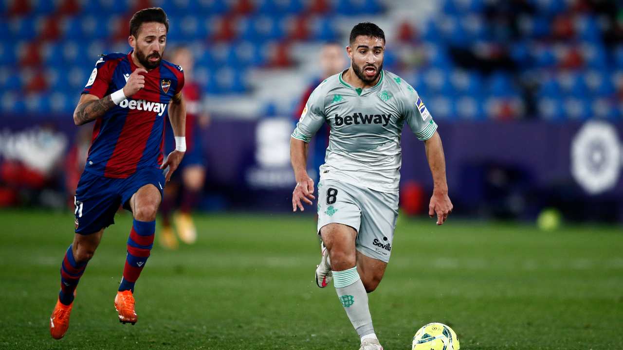 Nabil Fekir in azione