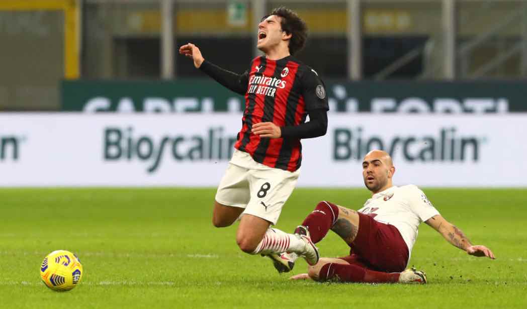 Zaza commette fallo in Milan Torino