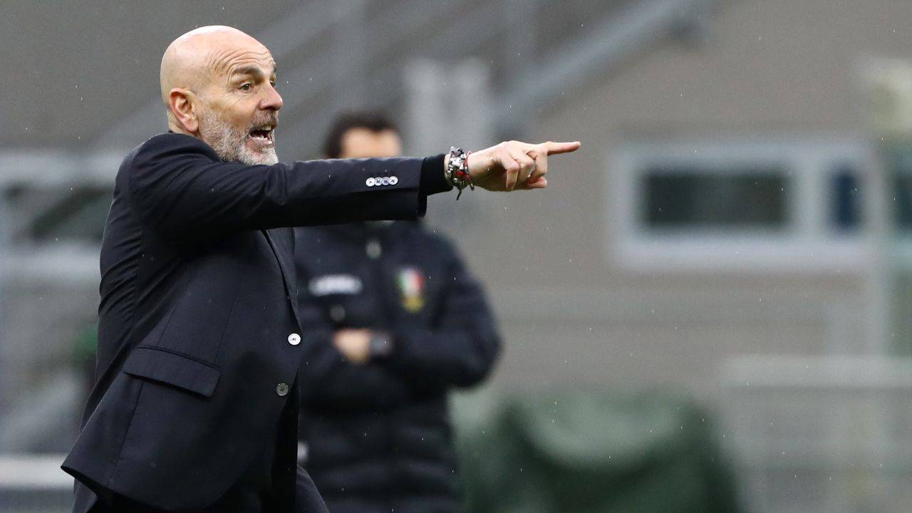 Stefano Pioli dà indicazioni