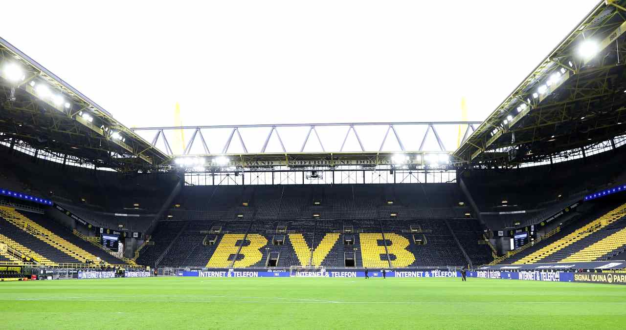 Westfalenstadion vuoto, attende la riapertura