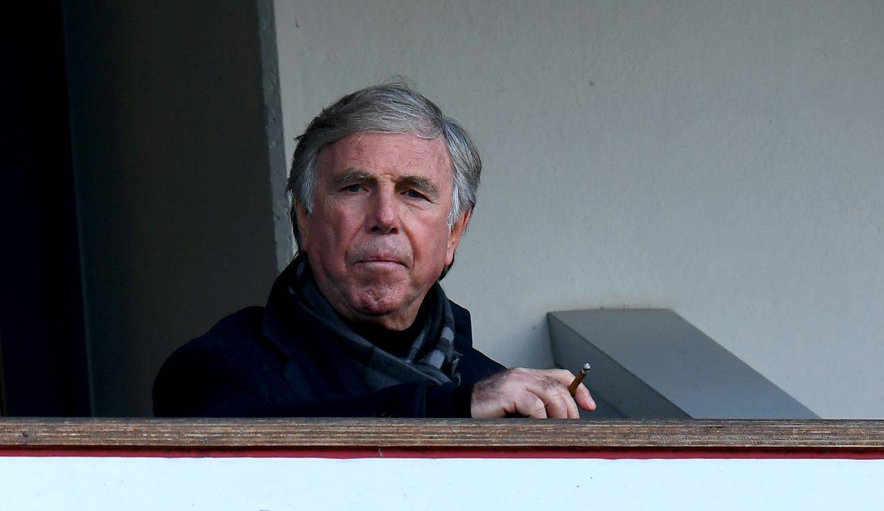 Enrico Preziosi pensieroso