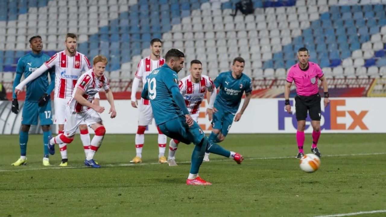 Theo Hernandez calcia il rigore della vittoria