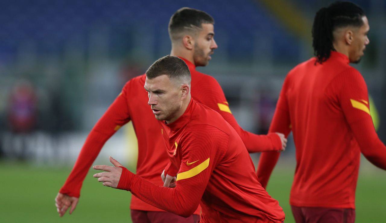 Dzeko si allena con i compagni e scalpita