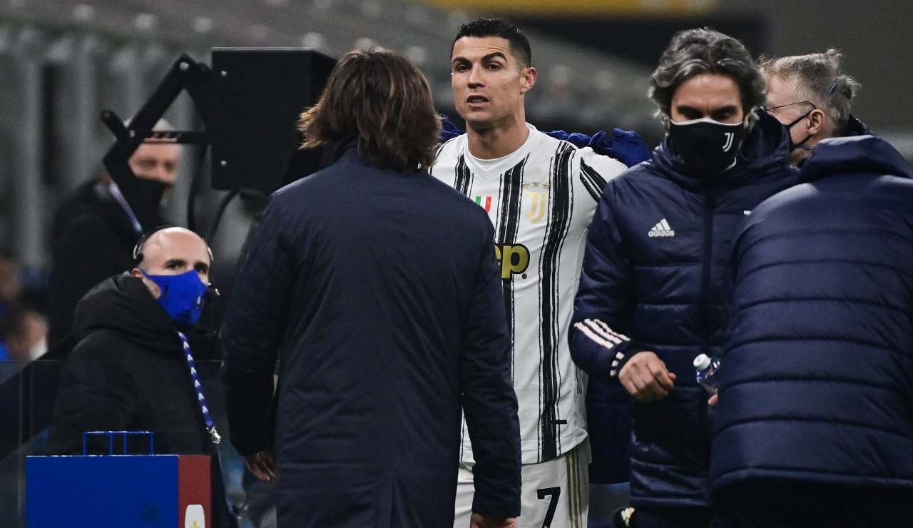 Ronaldo e Pirlo in panchina