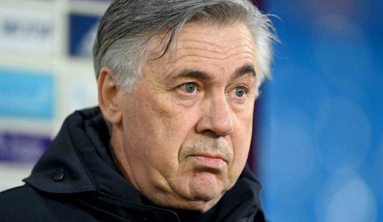 Carlo Ancelotti a bordo campo