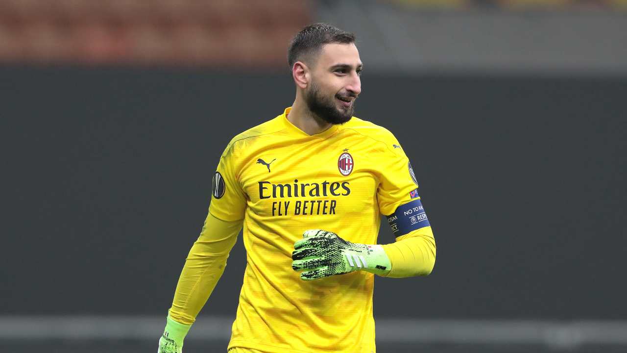 Donnarumma sorride