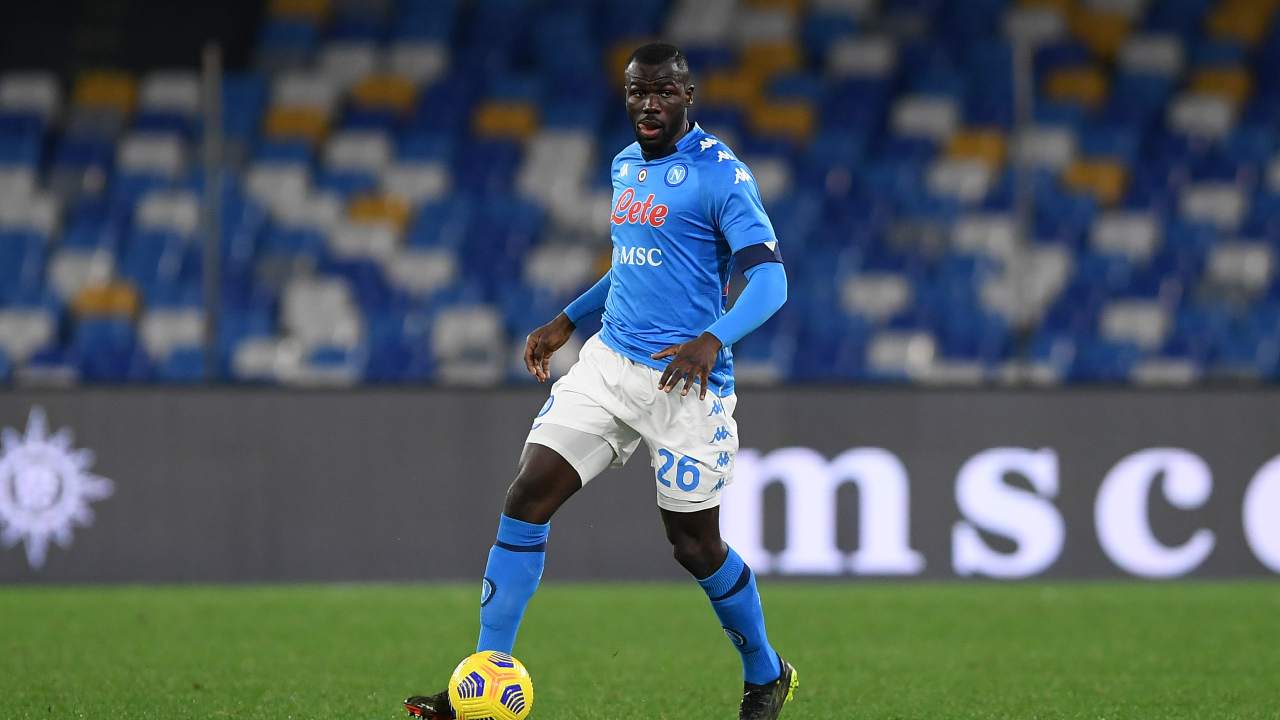 Koulibaly palla al piede