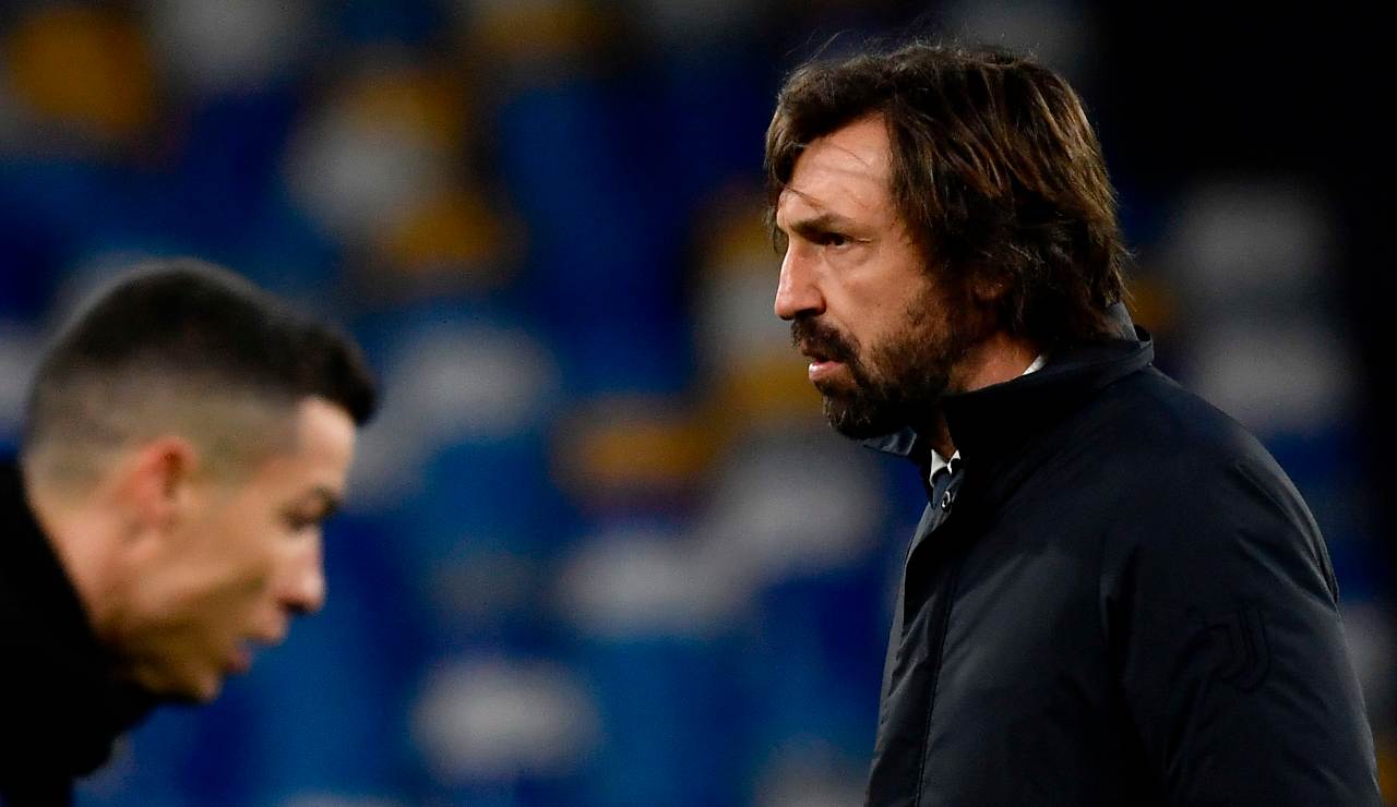 Andrea Pirlo pensieroso