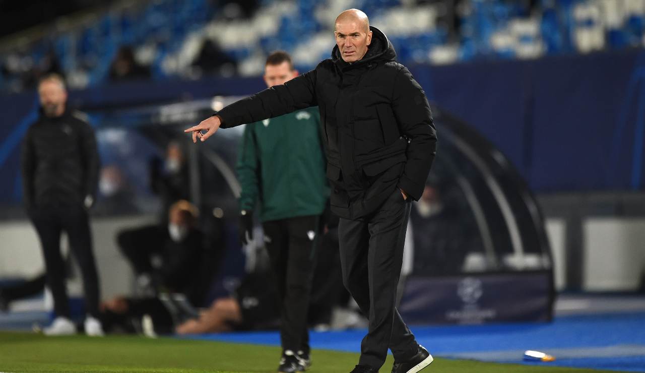 Zidane dà indicazioni
