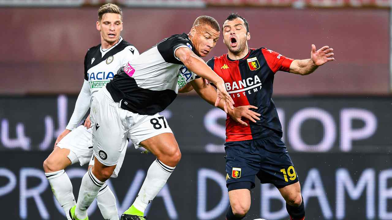 Pandev e De Maio in contrasto