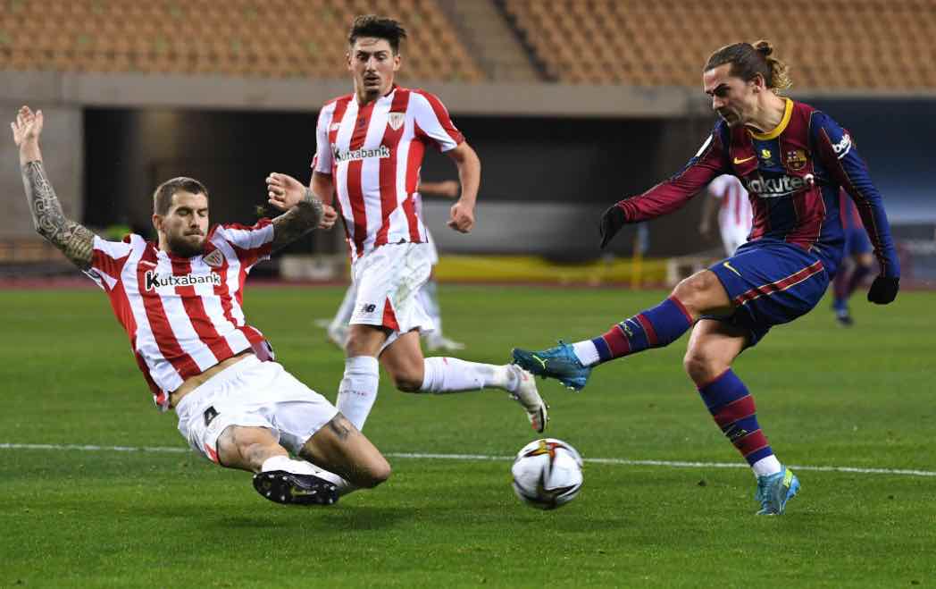 Griezmann in azione contro l'Atlético Madrid