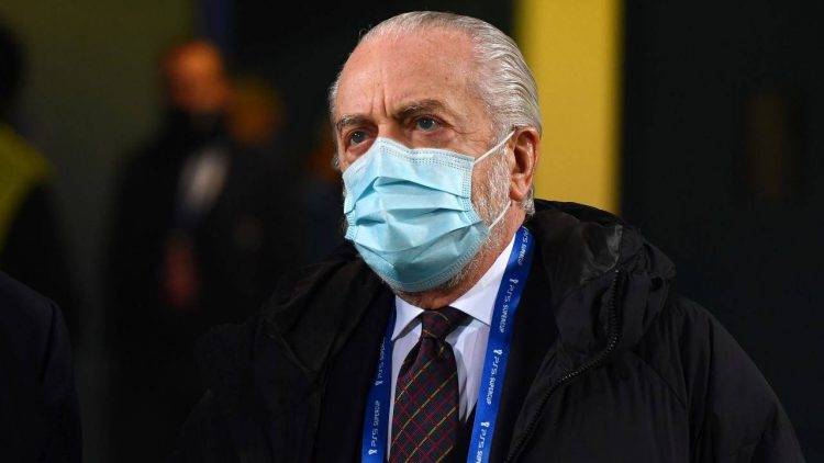 Aurelio De Laurentiis in tribuna