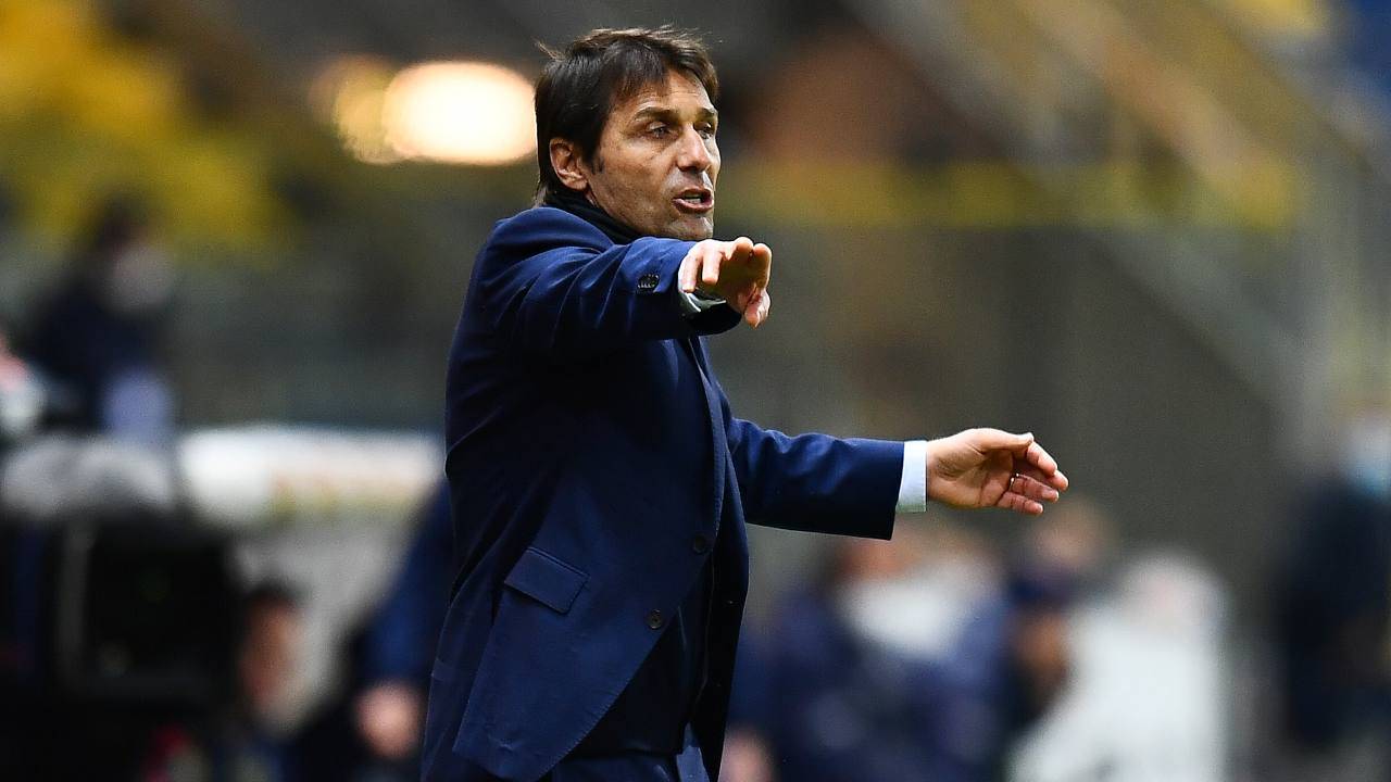 Antonio Conte in campo