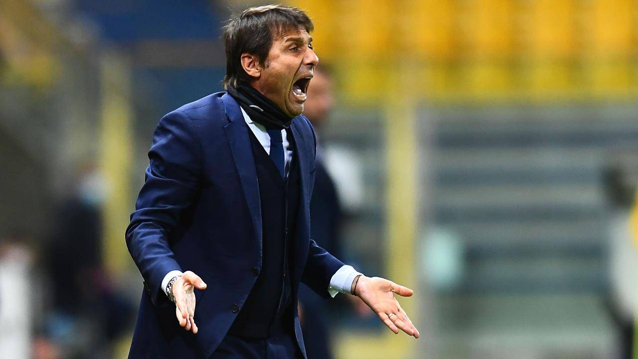 Antonio Conte in campo