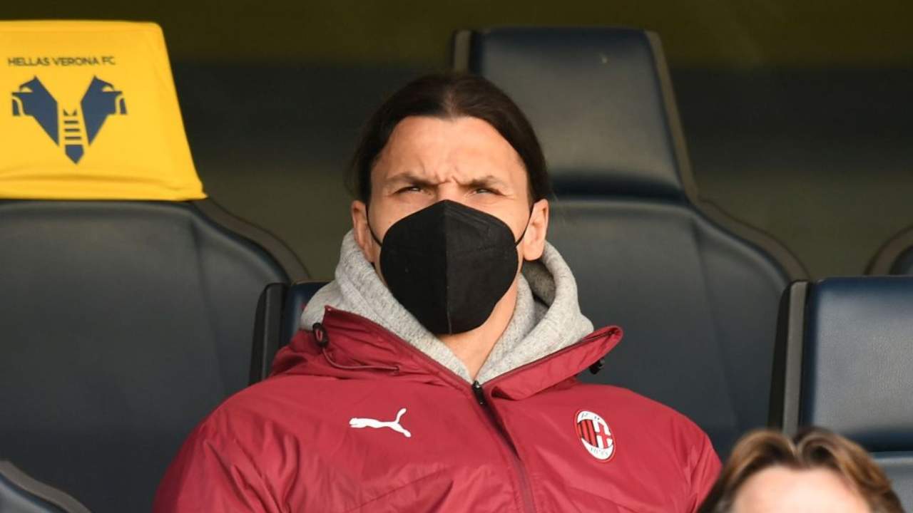 Ibra con mascherina