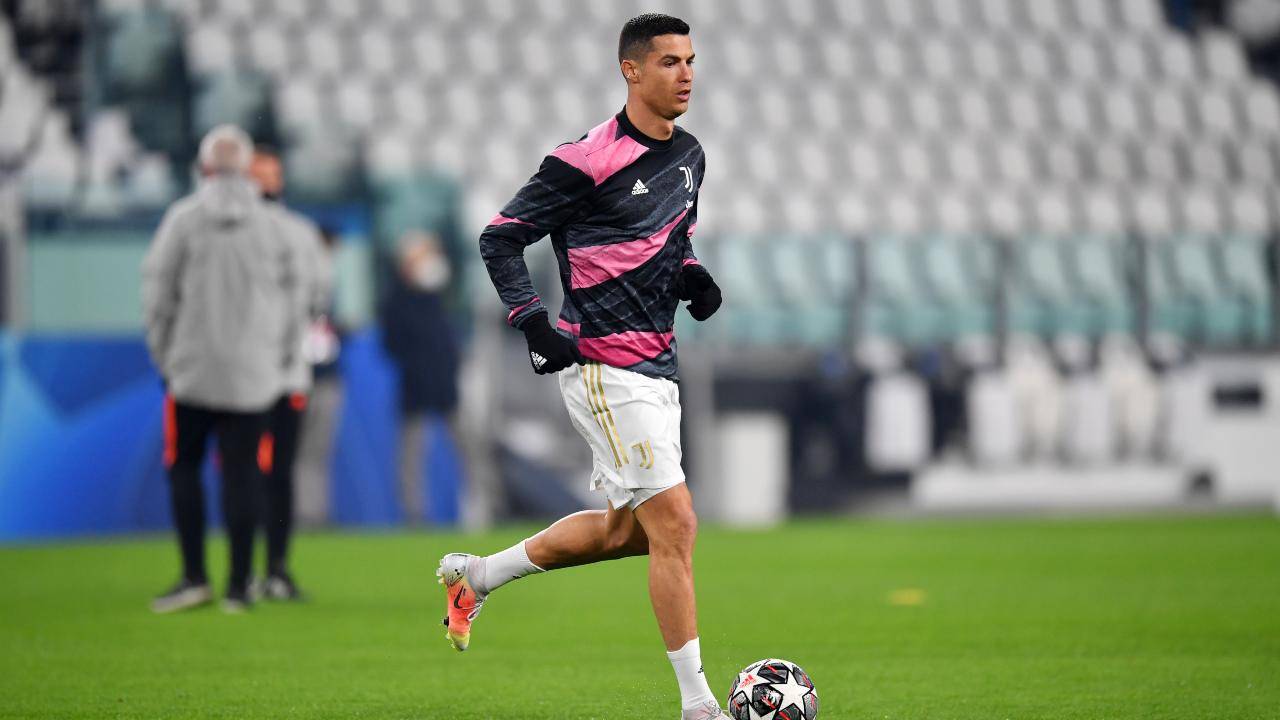 Cristiano Ronaldo nel riscaldamento