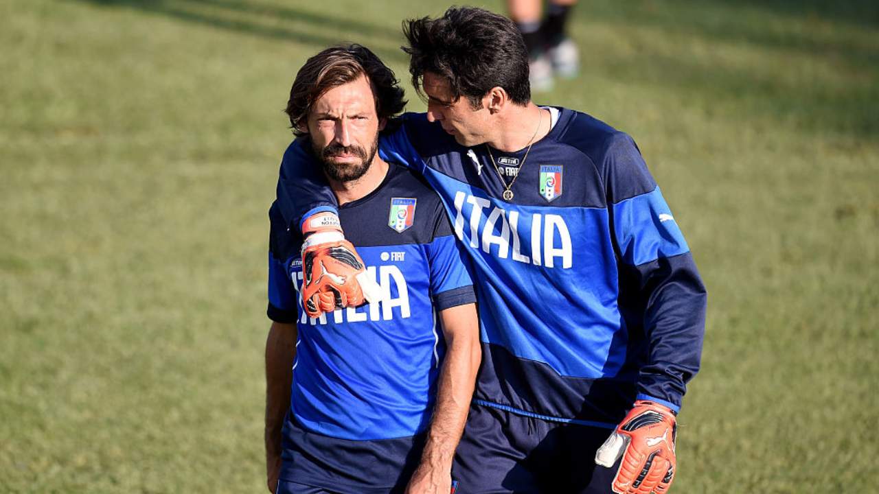 Buffon abbraccia Pirlo