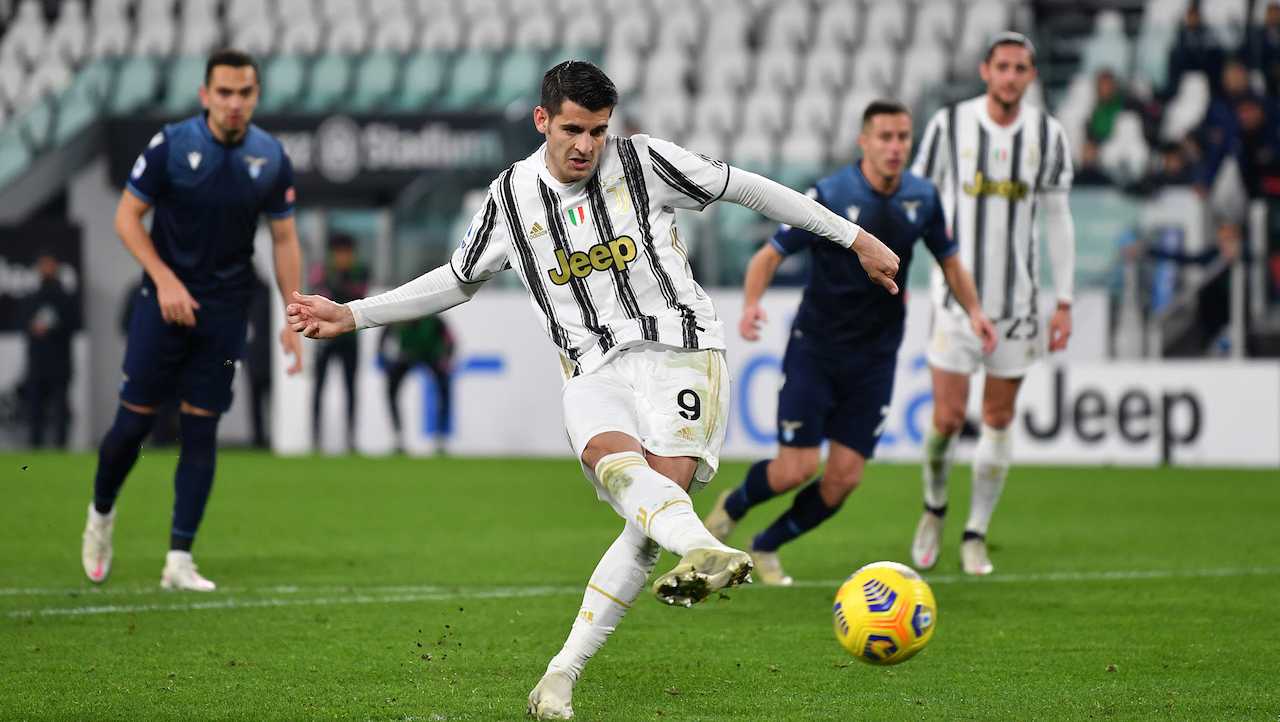 Morata calcia il rigore