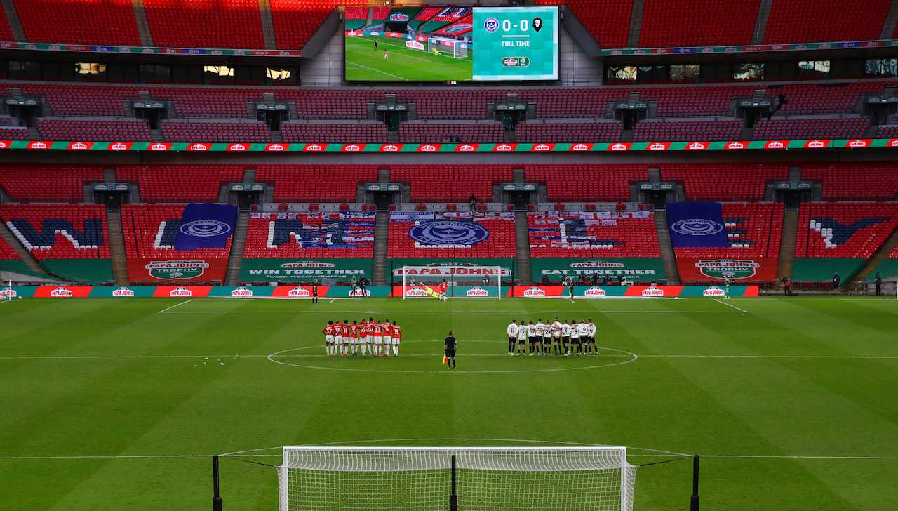 Wembley Carabao Cup Tottenham Manchester City tifosi