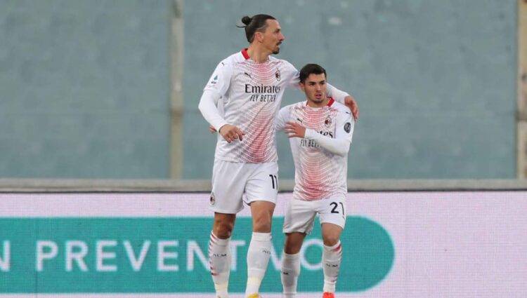 Ibrahimovic e Brahim Diaz esultano