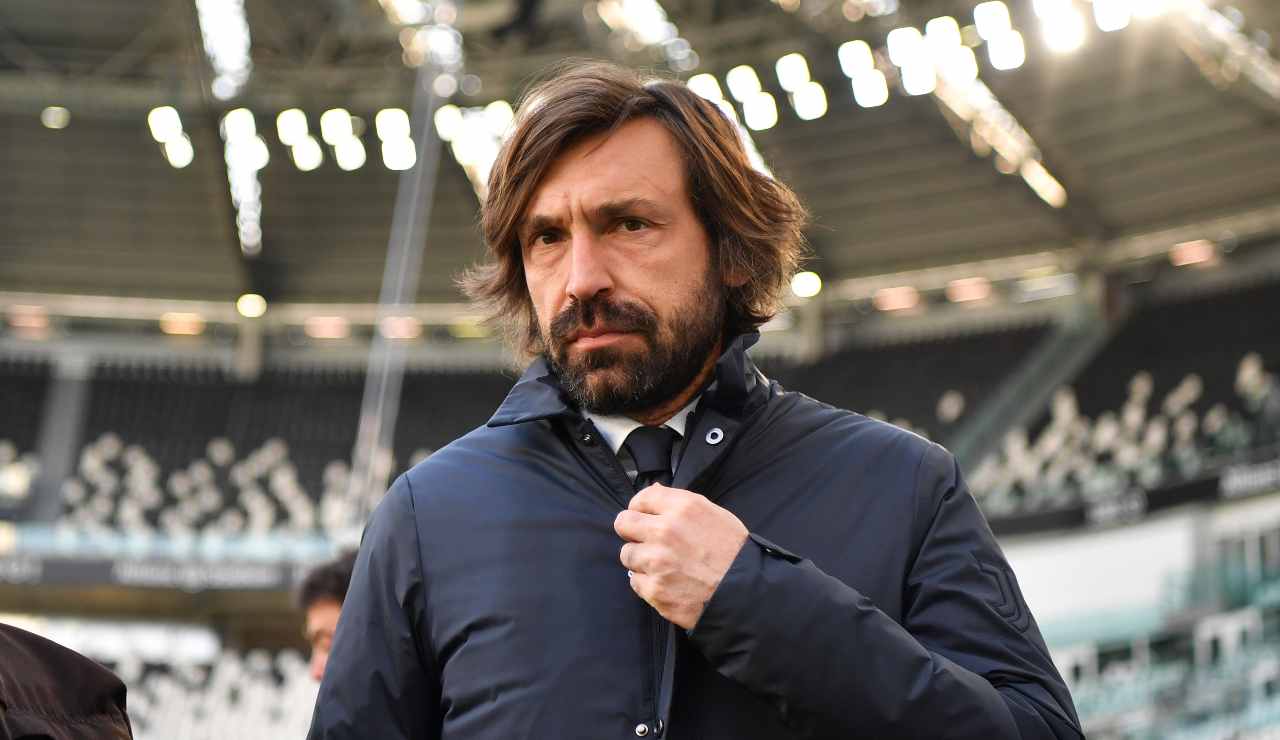 Andrea Pirlo pensieroso