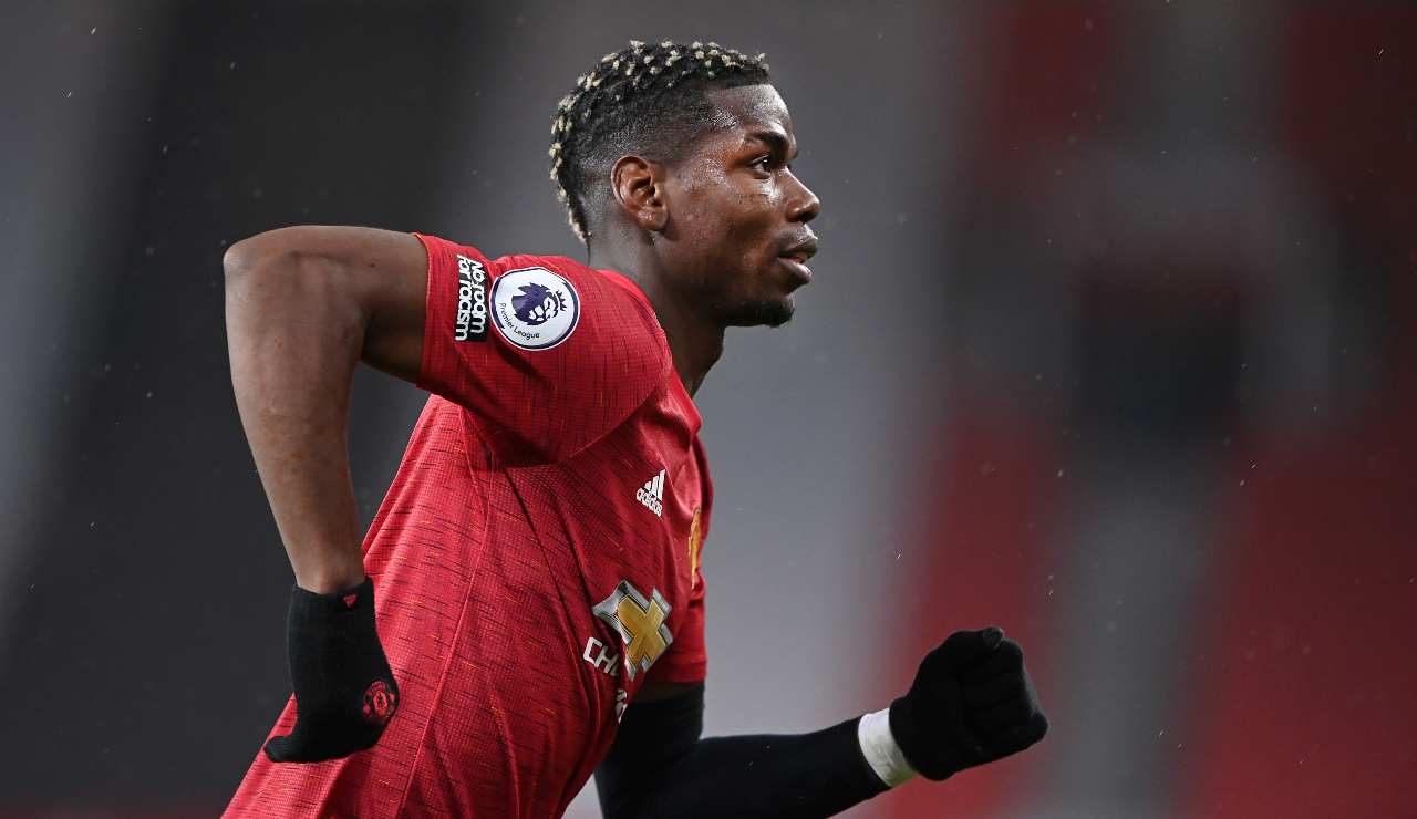 Pogba corre in campo