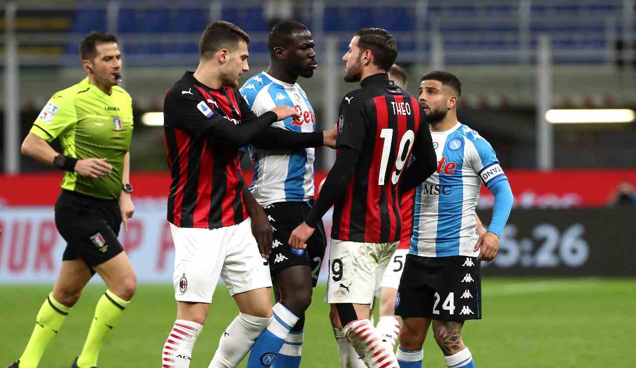 Theo Hernandez faccia a faccia con Koulibaly