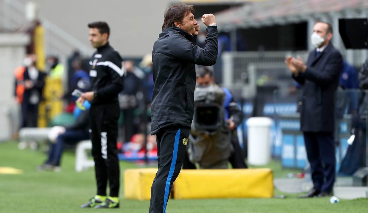 Antonio Conte esulta